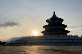 国庆节，看天坛祈年殿日出东方的浪漫！视频封面