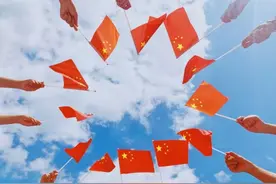 上游•夜雨丨国庆专稿丨​谭小华：歌唱祖国图片
