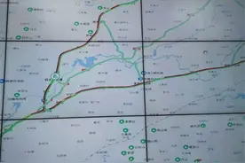 实时路况 | 成雅、雅康高速交通管制图片
