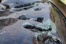 大连突降冰雹大如拳头，机场部分航空器受损航班延误图片