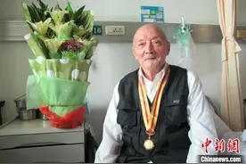 四面青山侧耳听 志愿军老兵亲述长津湖畔“冰雕连”图片