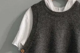 秋季穿正好，女士百搭棒针扣子背心（有编织图解）图片