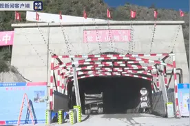 西藏最长公路隧道觉巴山隧道主洞成功贯通图片