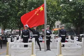 国庆我在岗丨西安交警今天都在干嘛呢？图片