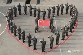 策划｜有一种爱，叫我与国旗合个影图片