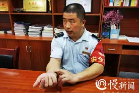 慢新闻 | 开慢车的“温暖哥”图片