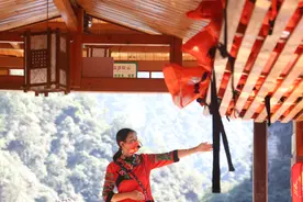 土家阿妹做游船讲解员10年，最想对游客说：大美张家界，一直在等你图片