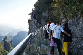 犀利评测｜疫情后的张家界：魅力湘西复演，国庆同期客流下降图片