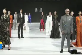 红橙黄绿青蓝紫，七种颜色看华服！快来这里洗洗眼图片