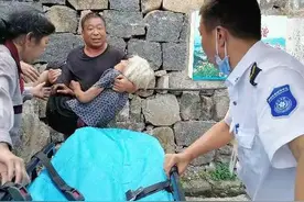 杭州87岁老人失联3天，在山顶被找到时正掰野笋图片