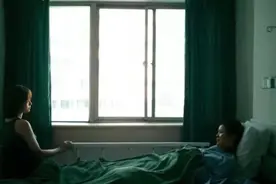 把生病的孩子送去挨打图片