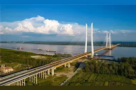 “一桥飞架南北，天堑变通途”——从不断架起的长江大桥看“中国桥”建设发展成就图片