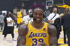 霍华德：我能投三分，只是湖人不需要图片