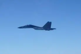 环时锐评：这是国庆阅兵移到了台湾海峡啊！解放军干得漂亮图片