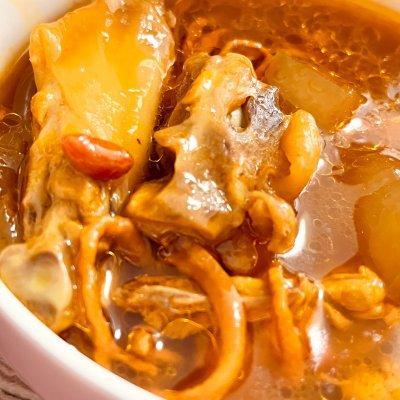 花胶煲鸡配什么食材 2026年花胶煲鸡搭配什么药材