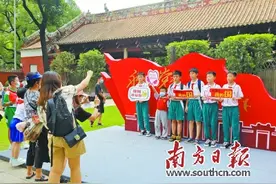 广州农讲所举行红歌快闪、红色文化研学、露天电影等活动图片