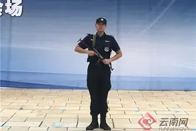 穿梭在热带雨林的特殊“猎人”图片