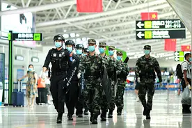 守护平安！武警三亚支队官兵国庆假期坚守执勤一线图片