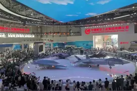 从“三机同框”到“三机同展”，我们逐梦蓝天的步伐坚定有力图片