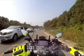 女子手指被车门夹断 新密交警火速护送就医图片