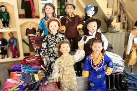 特色鲜明的藏式童装 传统也时尚图片