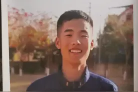 致敬英烈｜救火英雄徐鹏龙：入伍时的别离成为与父母的永别图片