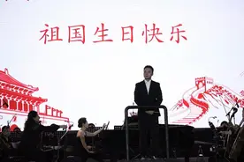在上海城市草坪广场，张士超以音符回应金承志：我没拿你钥匙图片