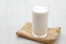 一喝牛奶就长痘！关于牛奶你真的喝对了吗？图片