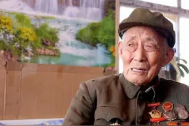 三次入朝作战，藏起军功章的他却说自己不是英雄图片