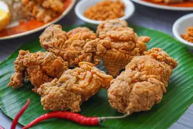 “无鸡可炸”？美国肯德基无骨鸡肉短缺，连广告都不敢做了……图片