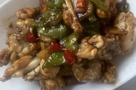 干锅牛蛙图片
