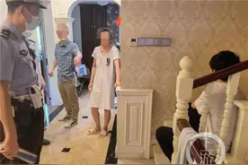 14岁男生因玩手机动手打母亲 民警建议下母子签“手机管理协议”图片