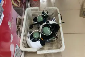 广东海陵岛一滑翔机降落时出意外，驾驶员和女游客受伤图片
