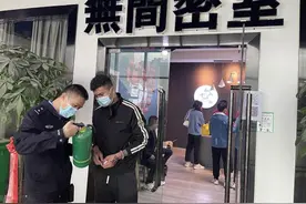新疆阿克苏市警方开展“密室逃脱”“剧本杀”等场所消防安全专项检查图片