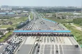 崇明往上海市区返程高峰已开启 预计今天达到峰值图片