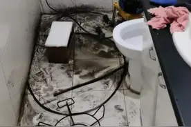 深夜上门疏通下水道，小哥看到这一幕当即表示：不要钱图片