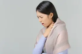 喝掉一瓶醋都没用？长假欢聚，警惕“如鲠在喉”图片