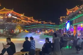 犀利评测｜当灯火褪去，四川眉山“东坡印象水街”只剩寂寞图片