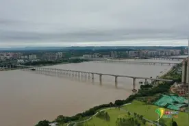 嘉陵江40年来规模最大洪峰过境四川南充主城区图片