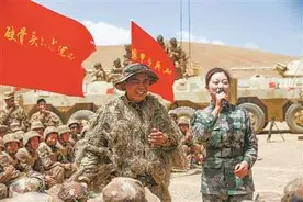 阳光照在喀喇昆仑图片