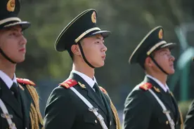 熄灯号丨今夜星光灿烂图片