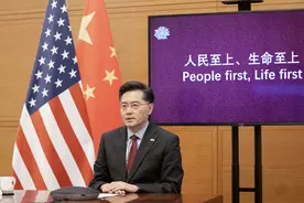 秦刚大使向美国人讲解中国热词：逆行者、凡尔赛、内卷、饭圈…图片