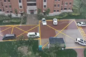 送你深秋的一场雪，赠你一个浪漫的乌鲁木齐图片