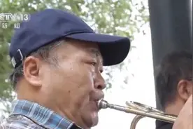 火了｜街采天津大爷再出金句：“在家我不管钱！”图片