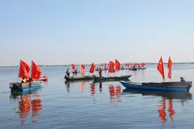 节气·中国丨寒露叶斑斓，秋深蟹正肥 乘渔船，捕蟹去图片