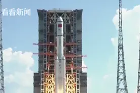 新“太空出差三人组”中女航天员人选备受关注图片