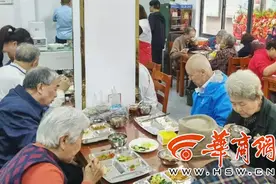 五路口“饭大爷”重新开业 菜品定价实行阶梯标准图片