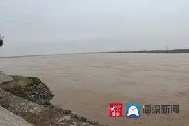 菏泽今年降水量打破67年来纪录！直击黄河东明段，村民：好多年没见过这么大的水了图片