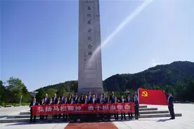 新华保险陕西分公司联合旬邑县马栏镇开展党建共建活动图片
