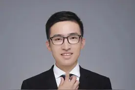 成为舞台的C位，一梦科研，一梦梨园的天大男儿！图片